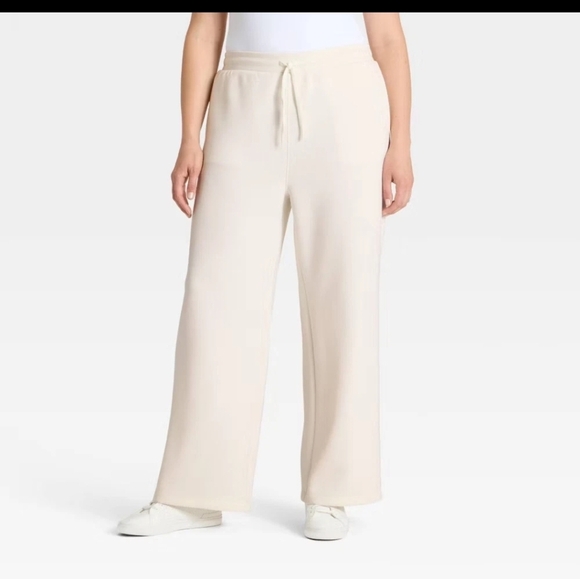 All In Motion Women's Airy Sleek Wide Leg Sweatpants, L - Cream - Picture 4 of 7